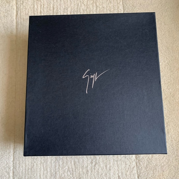 NWT Giuseppe Zanotti Black Suede Booties. Size 38 - Picture 6 of 7